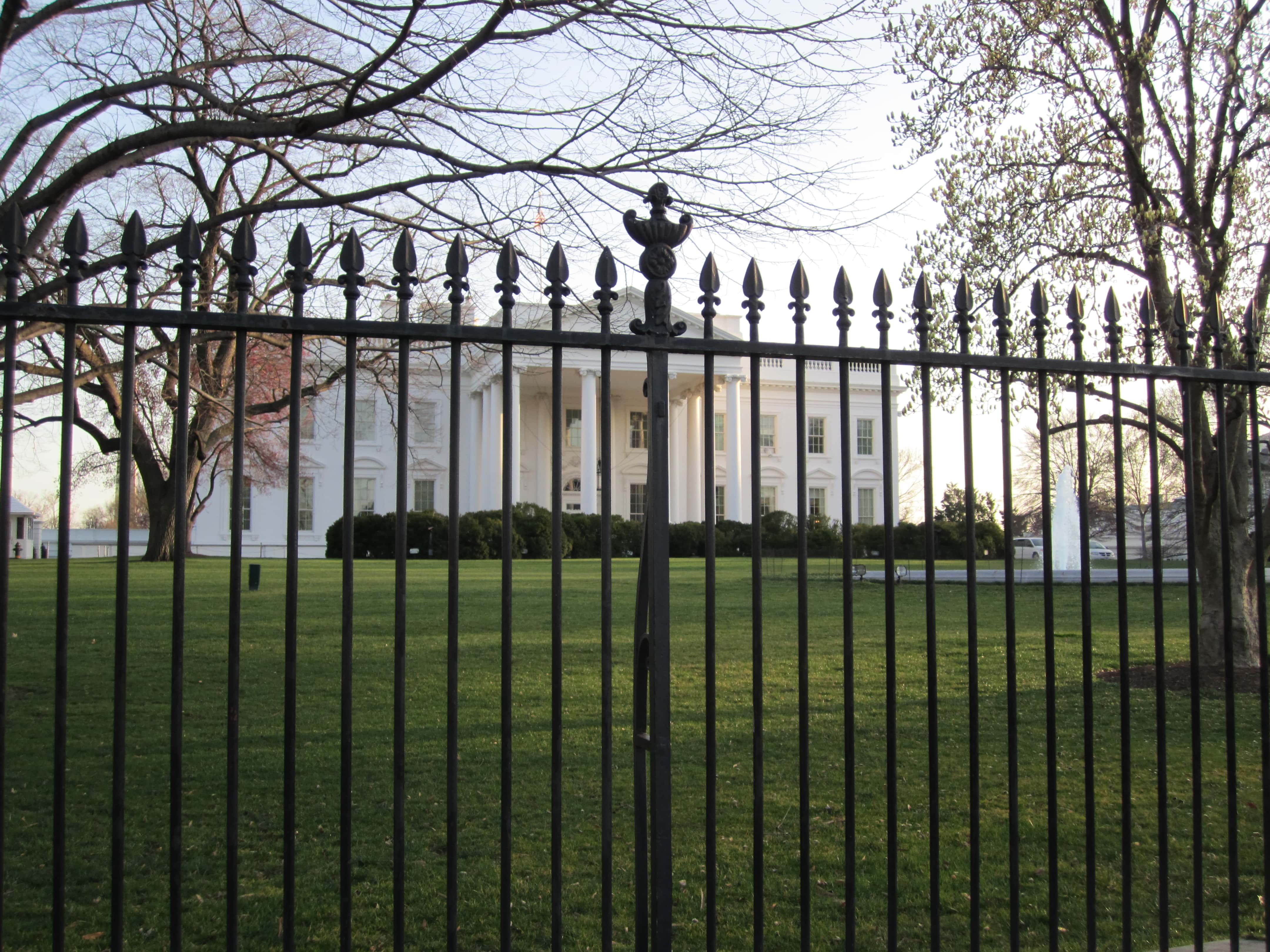 White House - Fence view - Washington DC