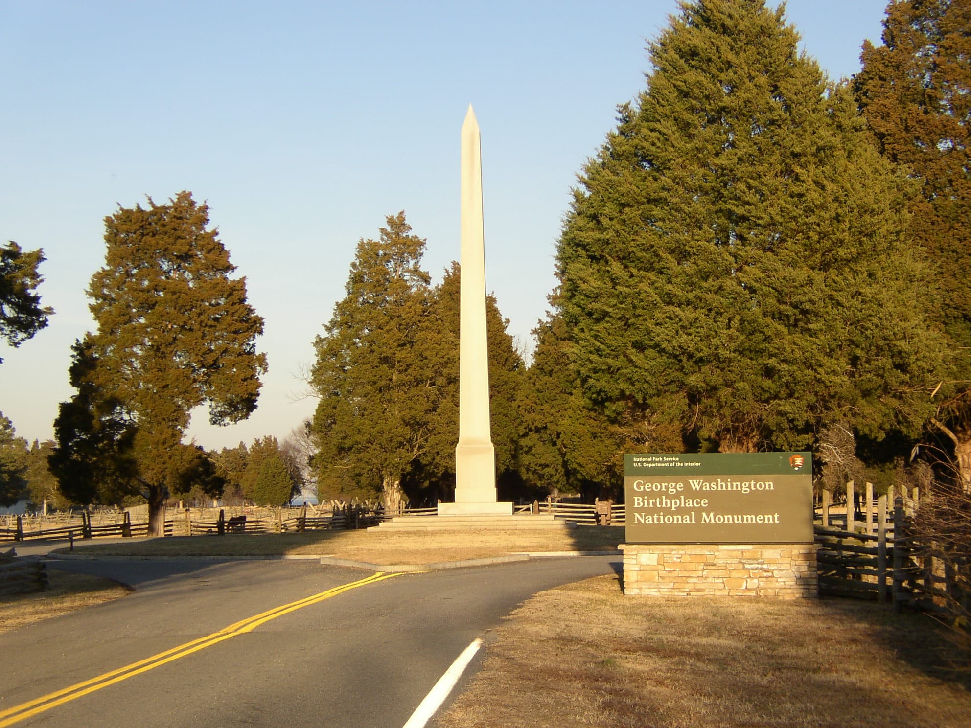 George Washington Monument at his birthplace: Wakefield, Virginia