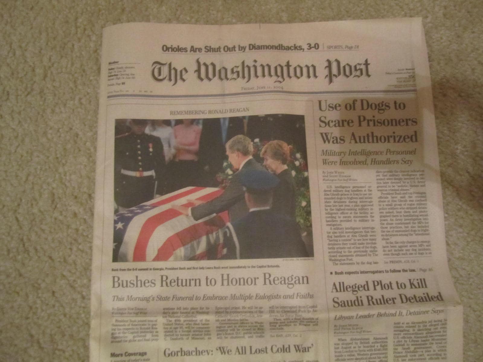 Bushes Return To Honor Reagan - Washington Post - June 11, 2004