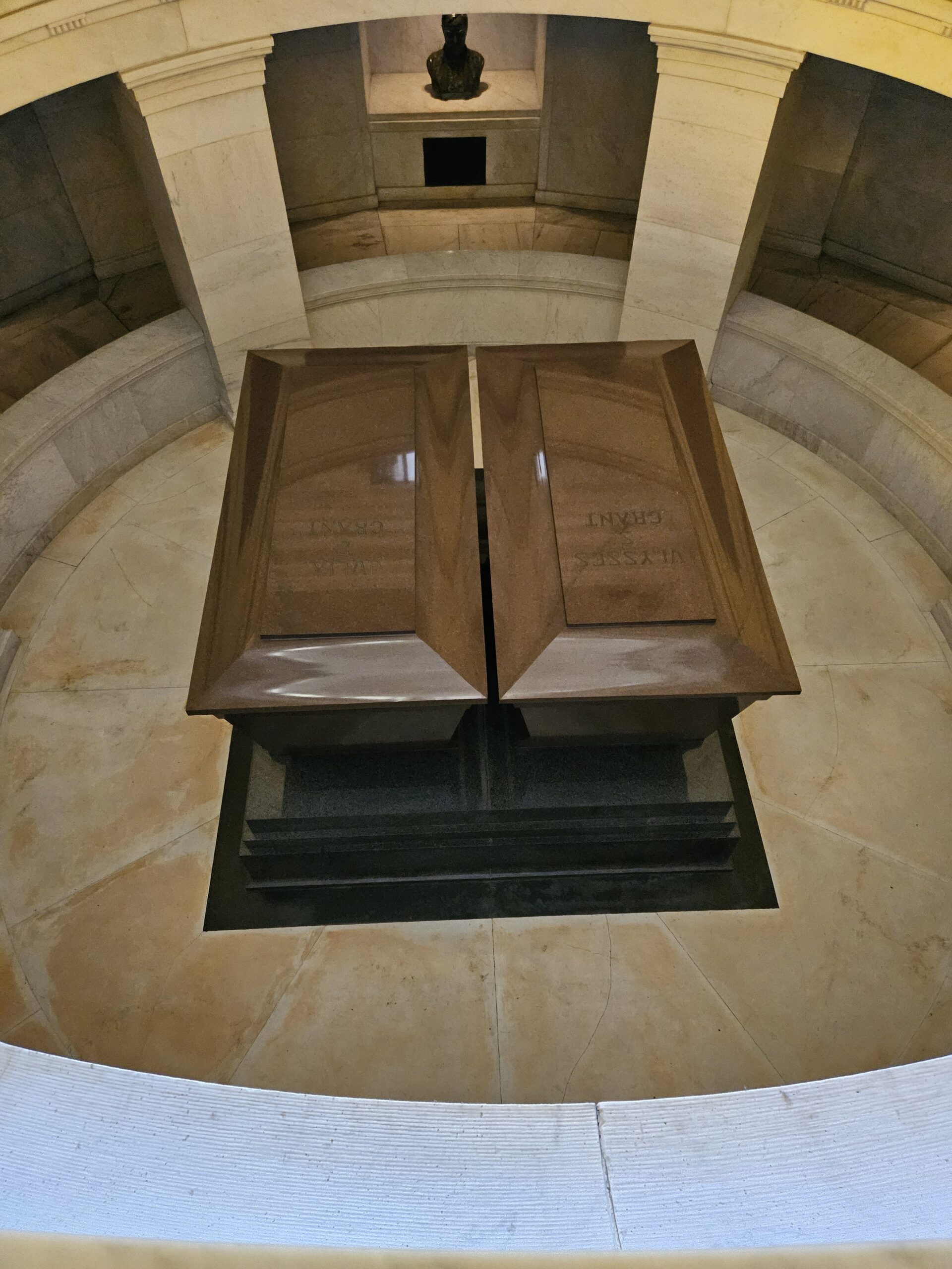 Ulysses and Julia Grant's sarcophaguses, Grant's Tomb, New York City, NY